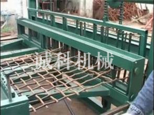 經(jīng)緯網(wǎng)機(jī)